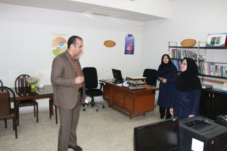 تبریک روز عرفه و عید قربان به پرسنل مرکز بهداشت توسط معاون بهداشتی، ۳۰ مرداد ماه