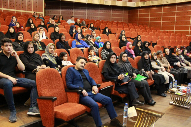 همایش آشنایی با تازه های دیابت و پمپ انسولین در فرهنگسرای شهر ، مرکز بهداشت استان مرکزی ، ۲۶ شهریور ماه