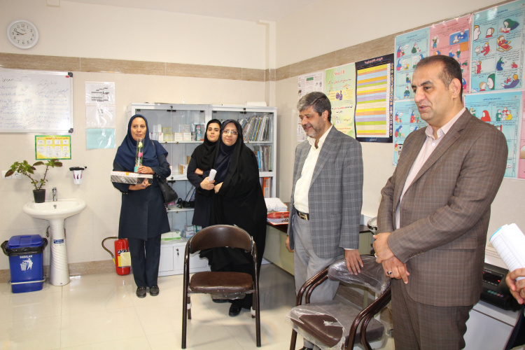 بازدید دکتر جواد نظری از مرکز خدمات جامع سلامت شهری زینب کبری (س)، ۱۷ تیر ماه