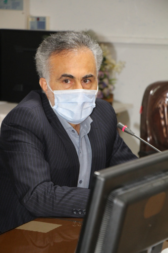 دکتر اسماعیلی معاون فنی و نماینده معاون بهداشت دانشگاه در میز ارتباطات مردمی