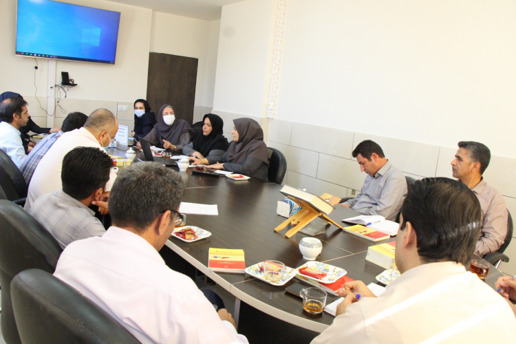 جلسه کارشناس مسئولان بیماری های واگیر، سالن جلسات مرکز بهداشت استان مرکزی، ۲۹ شهریور ماه