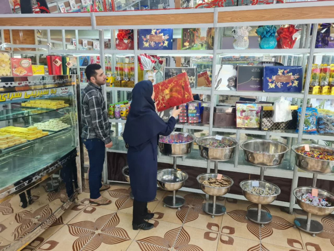 طرح تشدید نظارت بر مراکز تهیه و توزیع مواد غذایی و اماکن عمومی بازرسان بهداشت محیط