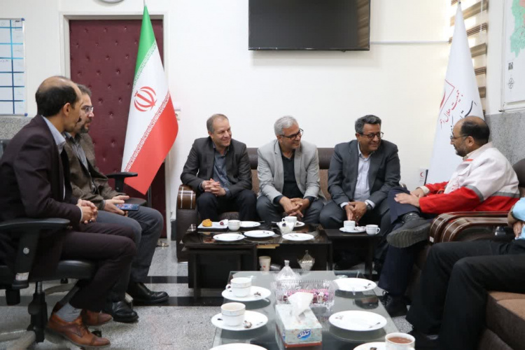 هلال احمر در مواد بسیاری یاریگر فعالیتهای معاونت بهداشت استان است