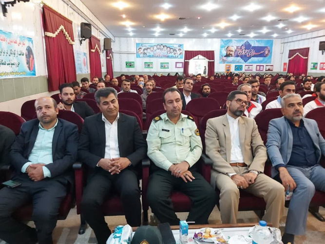 همایش بزرگداشت هفته ملی جوانی جمعیت در کمیجان/ ریلگذاری استان مرکزی در مسیر جوانی جمعیت