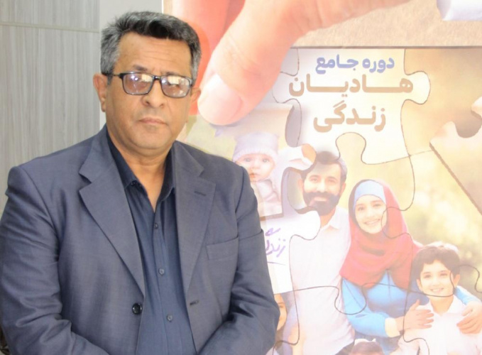 یک هزار و ۲۰۰ کارآموز در دوره "هادیان زندگی" مرتبط با برنامه جوانی جمعیت در اراک شرکت کردند.