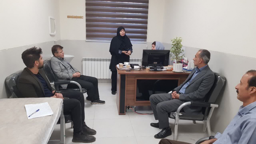 بازدید معاون بهداشت دانشگاه علوم پزشکی اراک از برنامه سلامت مادران در مرکز جامع سلامت زینب کبری آشتیان